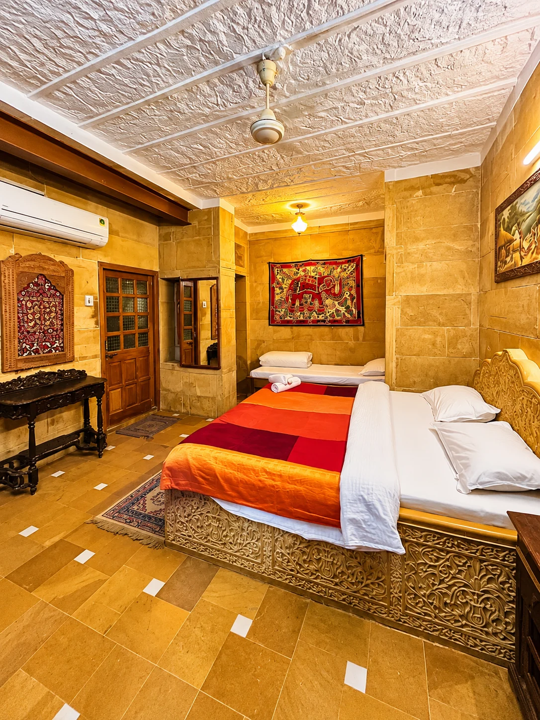 A room from the supplied 3-star hotel collection